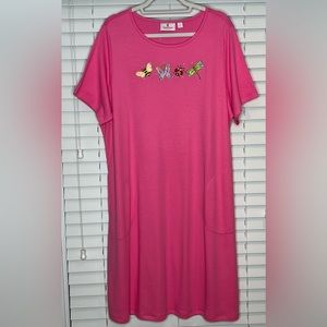 Quacker Factory short sleeve dress w/side seam pockets & embroidery